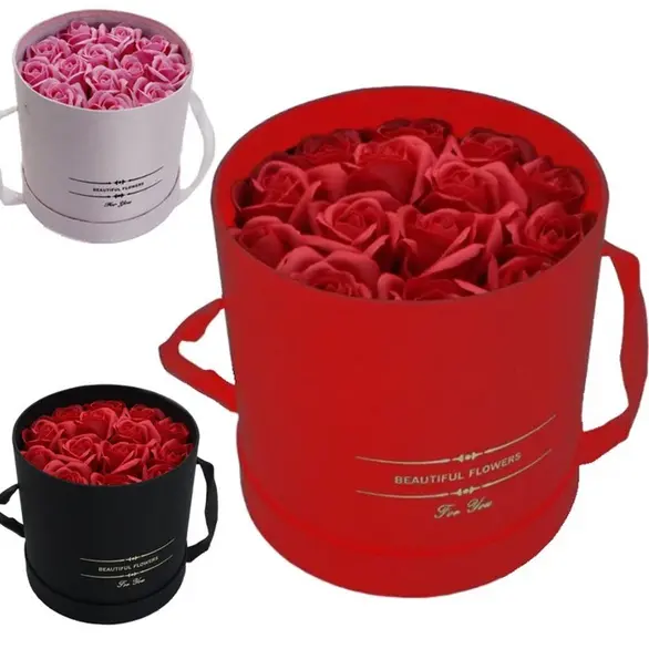 Boîte avec roses rouges ou roses cadeau Saint-Valentin, anniversaire fiancée